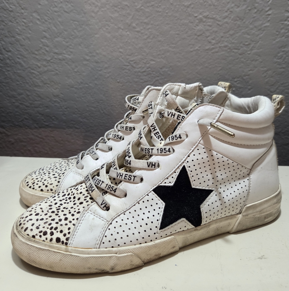 Vintage Havana White High-Top Sneakers with Black Star 9